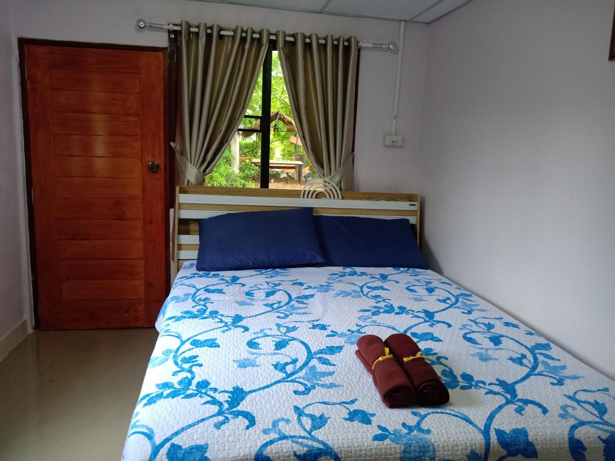 เฮือนน้ำน่าน House By The River Nan Uttaradit Exterior foto
